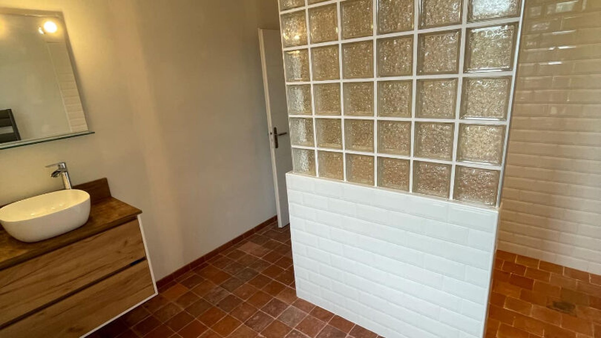 59508829-10